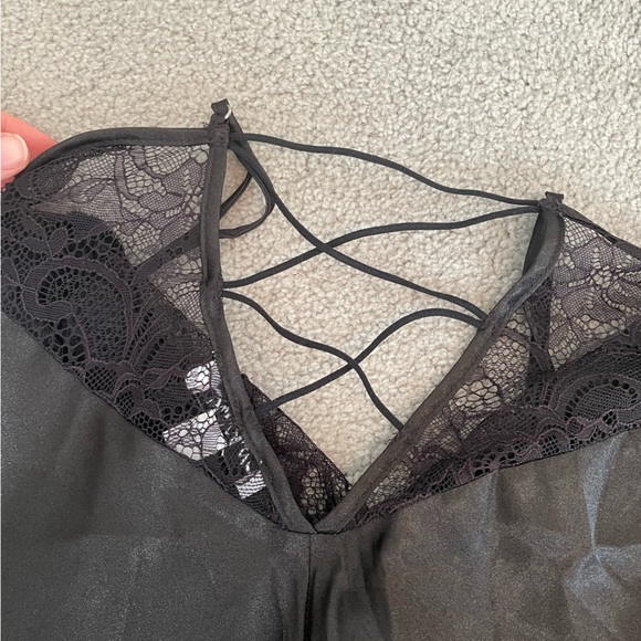 New Lace Lingerie Slip - Picture 7 of 8